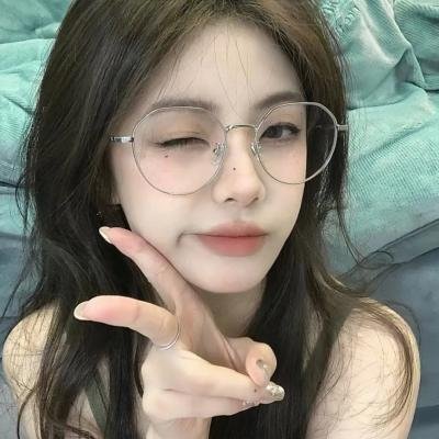 彩色中的黑白